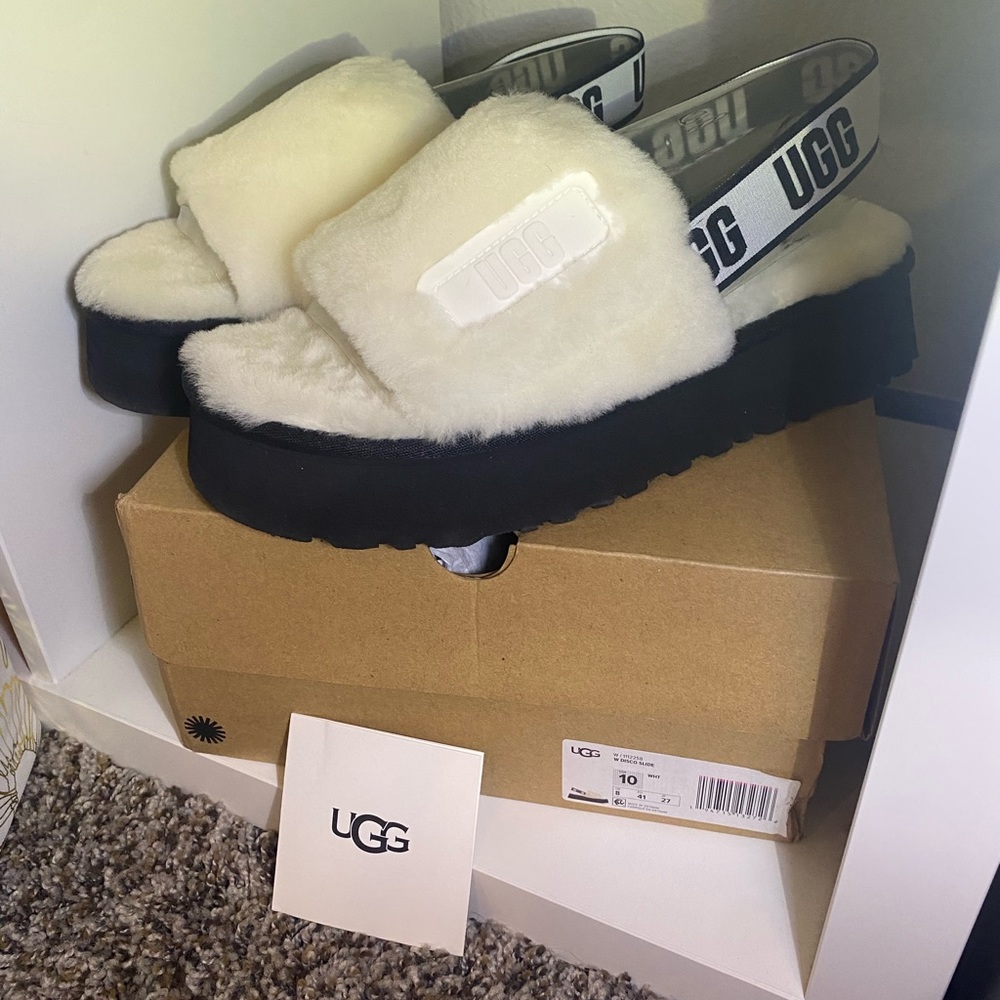 UGG DISCO SLIDES BRAND NEW